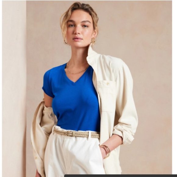 Banana Republic Tops - Banana Republic Timeless t-shirt, Stunning Shade of Blue